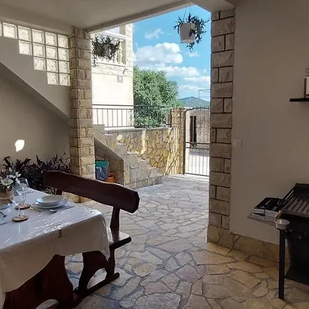 Dom wakacyjny Peran Grebaštica