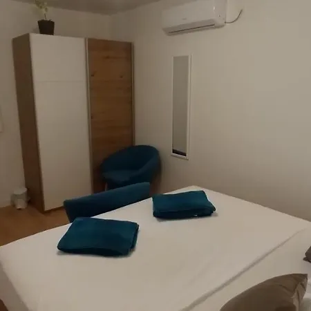 Semesterbostad Peran