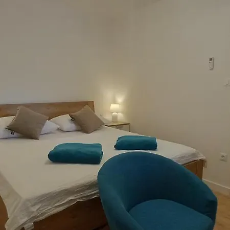 Peran Holiday home