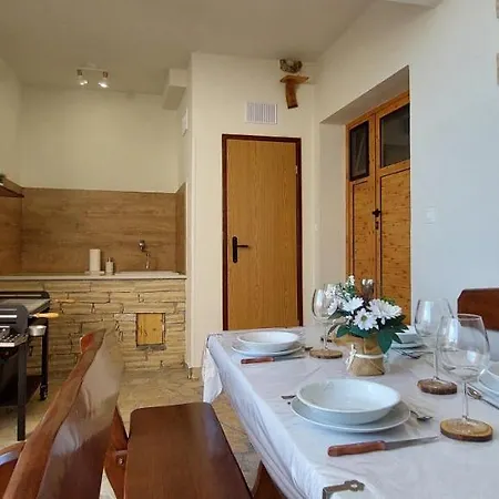 別荘 Peran Grebaštica