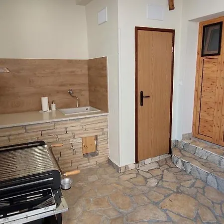 Peran 別荘 Grebaštica