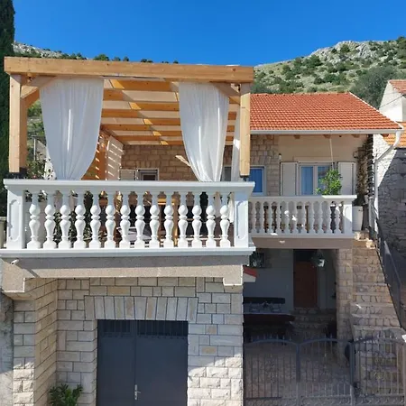 Dom wakacyjny Peran Grebaštica