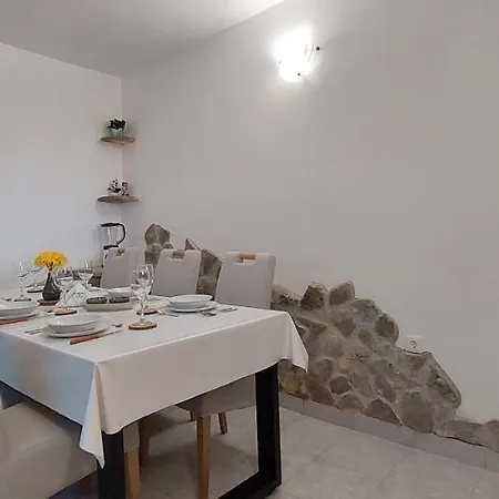 Semesterbostad Peran