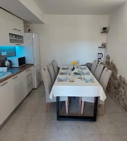 Semesterbostad Peran