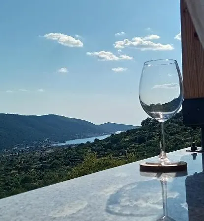 Semesterbostad Peran *