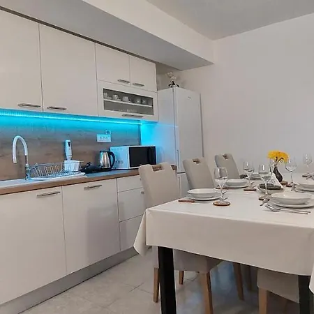 Peran Holiday home