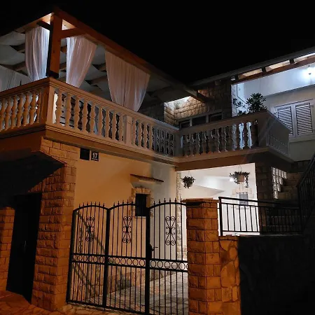 Peran Holiday home *
